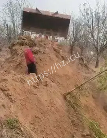 铲车埋人事件